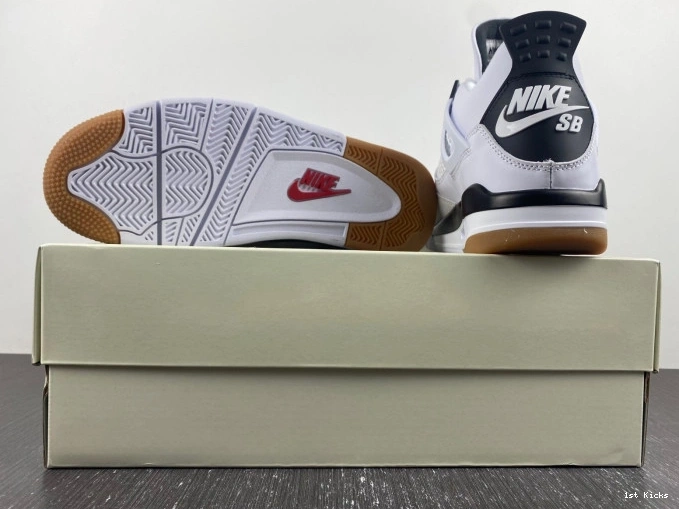 1st Kicks Shoes Retro SB Jordan DR5415-100 4 0704